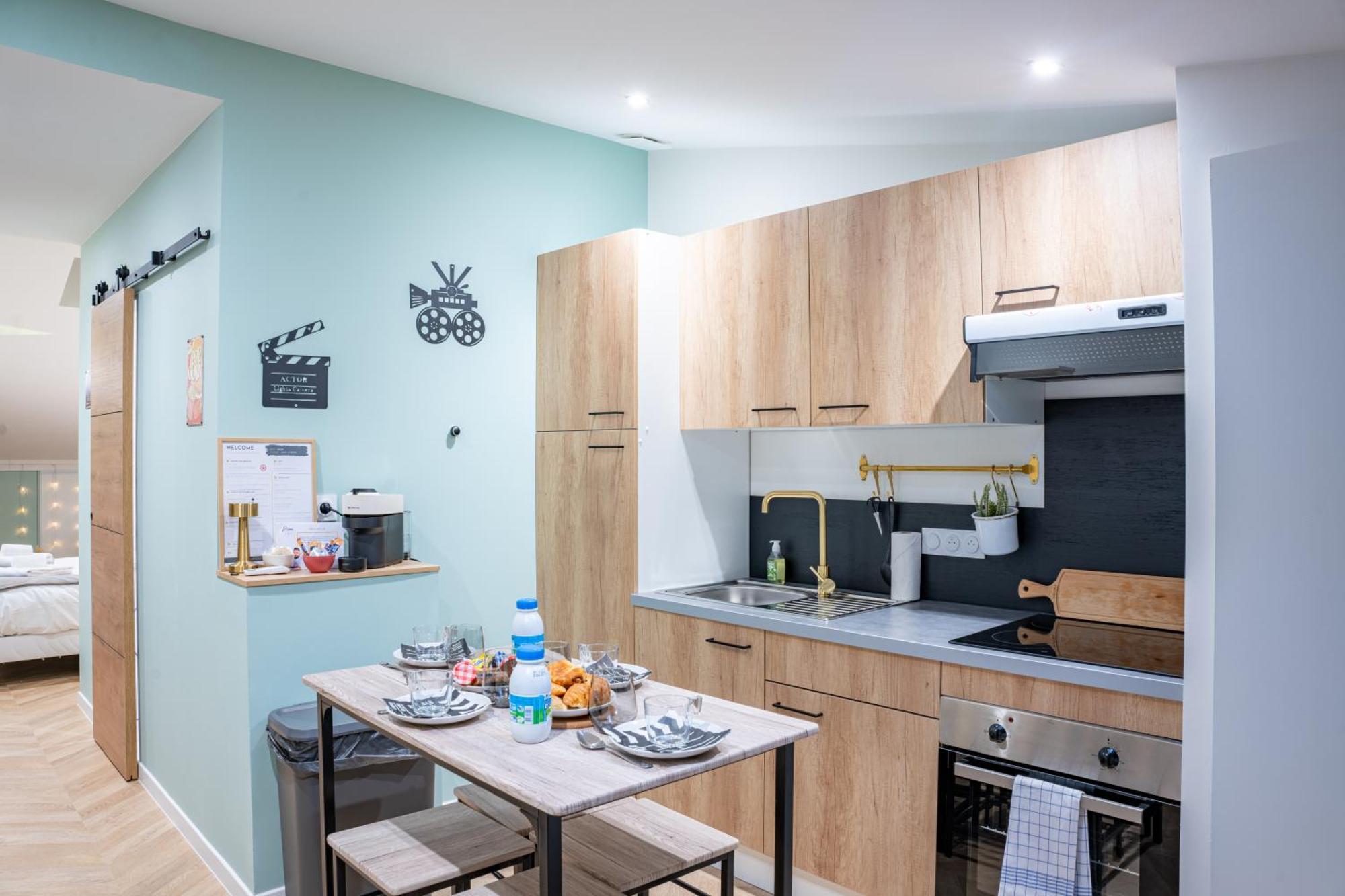 Food And Chill - Deux Appartements Hypercentre - 1 Theme Cinema - By Primo C0Nciergerie Tournus Dış mekan fotoğraf